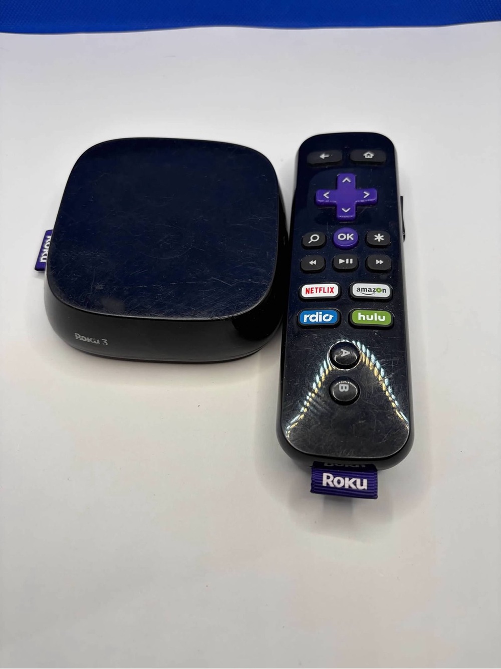Roku 3 Streaming Media Player with Enhanced Gaming Remote Model 4200X